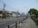 国道沿いを歩き始めた